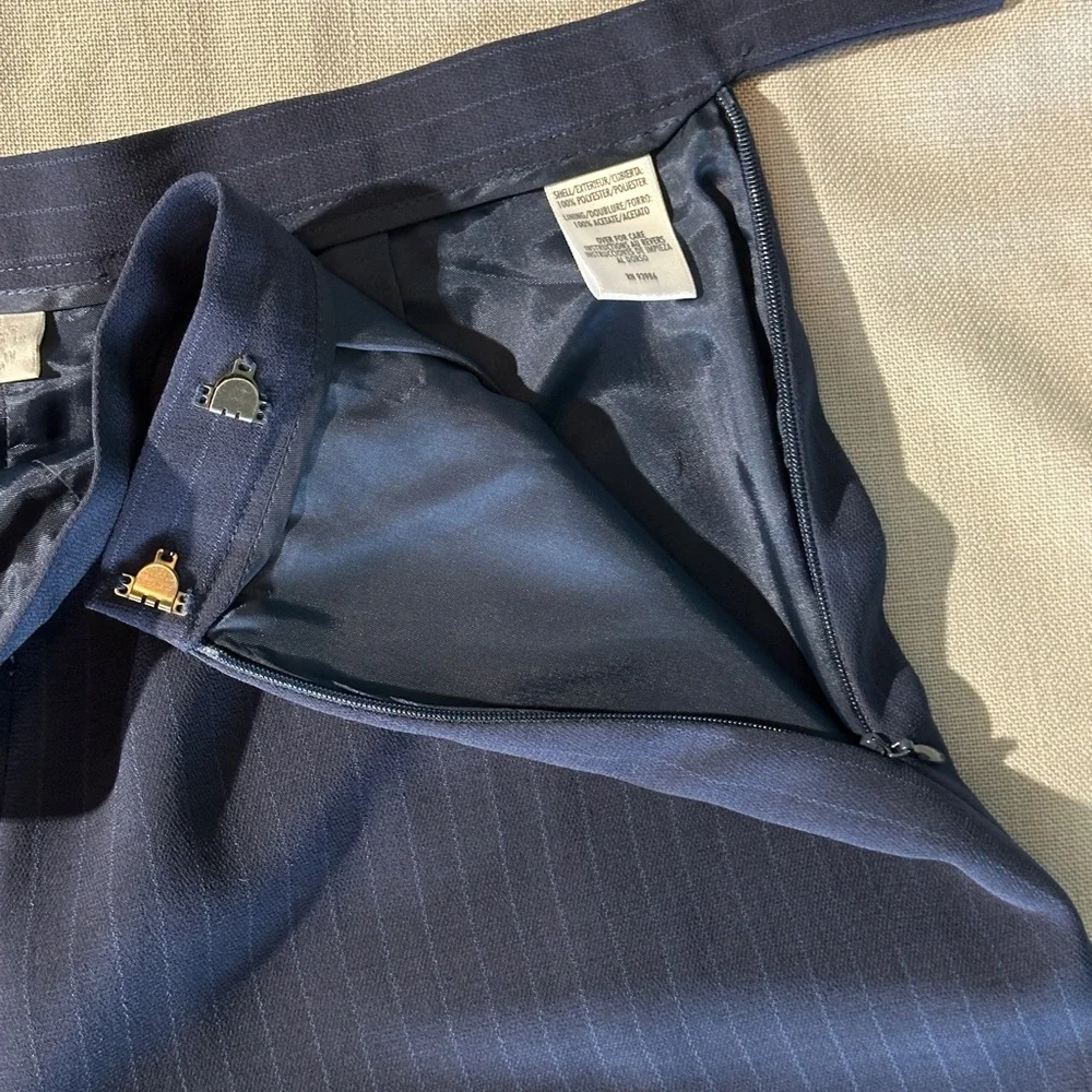 New Suit size 8 Petite Sophisticate pant suit - Picture 16 of 16